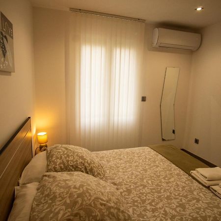 Appartement 1-4 Pers - Proche Paris, Cdg, Grand Paris Arena - A L'Ombre Du Pin "5" Le Pin  Exteriér fotografie